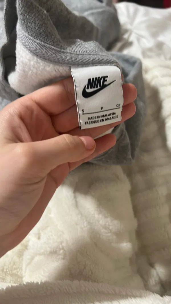 Grey Nike Hoodie - Image 3
