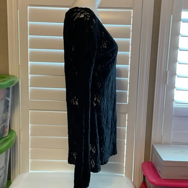 Twisted Black Lace Women's Blouse - Image 3