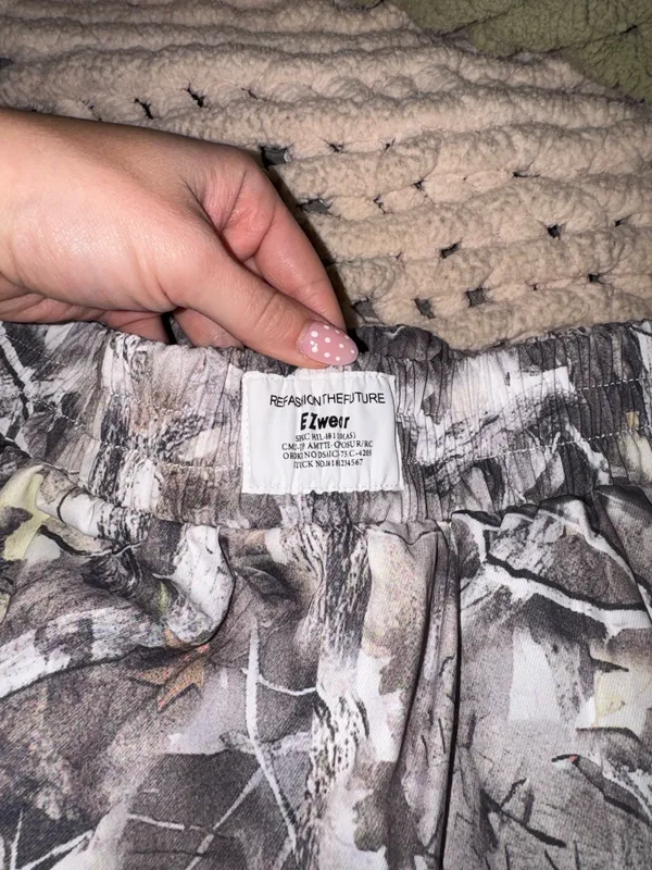 SheIn Camo shorts - Image 3