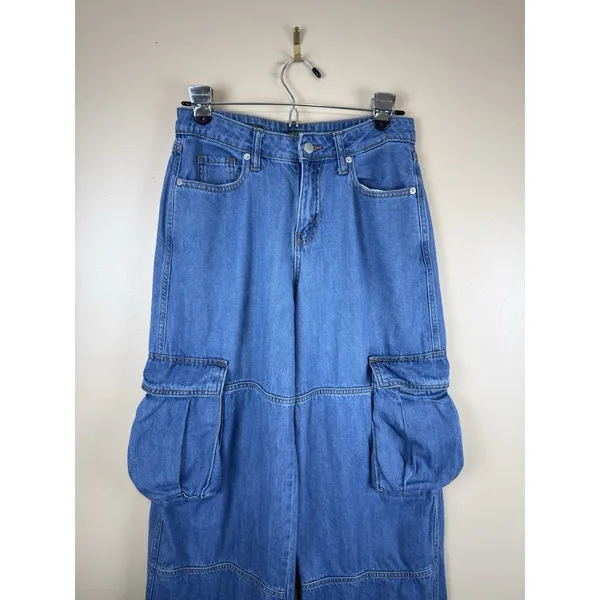 Wild Fable Women’s Mid Rise Baggy Cargo Jeans Blue Denim Wide Leg Utility Size 2 - Image 2