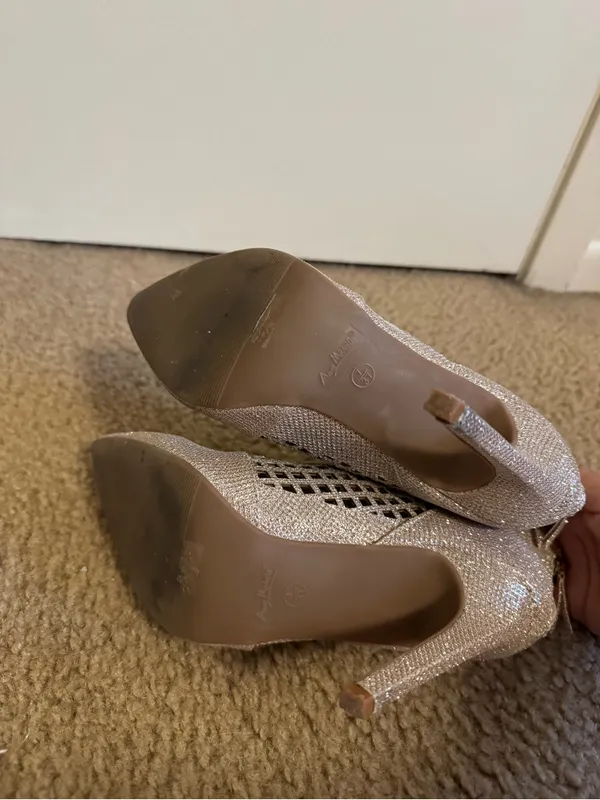 ANNE MICHELLE Gold Shimmery Pointed Toe Lattice Cutout Ankle Booties Size 7 - Image 6