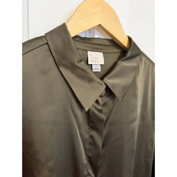 A New Day Olive Green Satin Long Sleeve Button Down Blouse Large L - Image 3