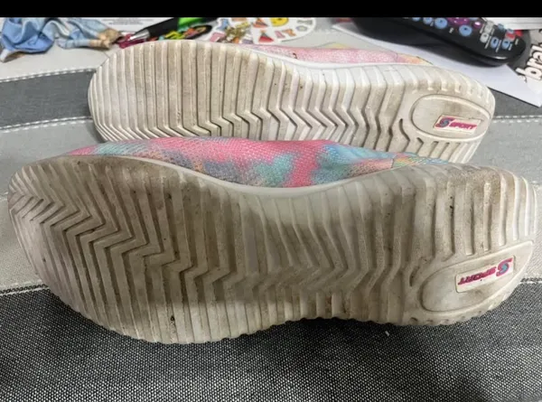 Slip-On Skechers - Image 5