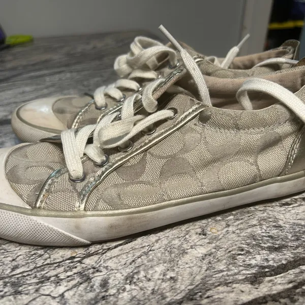 Coach Light Tan Sneakers - Image 4