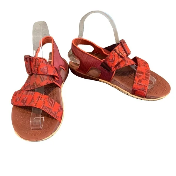 Chacos WOMEN’S Confluence red orange adjustable strap outdoor sandals - Image 5