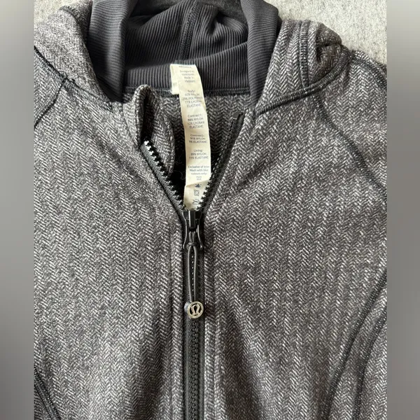 Lululemon Women Size‎ 6 Daily Practice Jacket full zip Hooded athletic jacket - Image 2