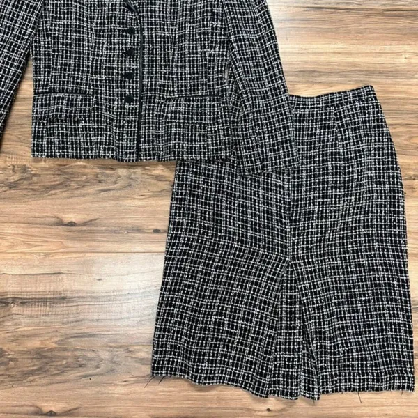 Sag Harbor size 12‎ blazer & skirt - Image 4