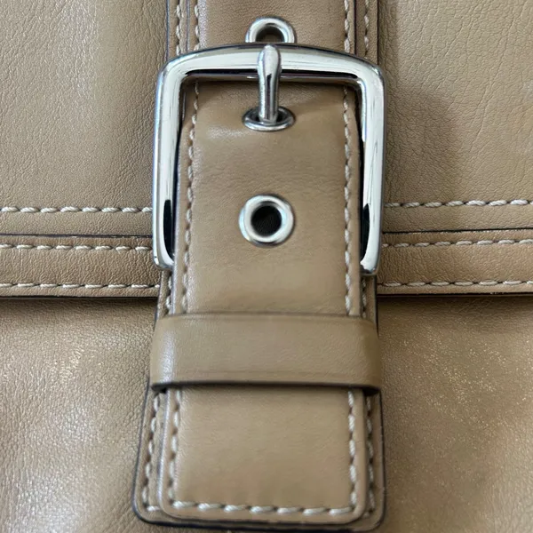 Vintage Coach F11196 Soho Shoulder Bag Tan Leather Buckle Flap Bag Y2K Luxury - Image 4