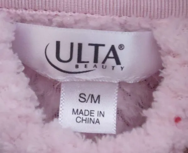 Ulta Beauty robe. (#0939) Size undefined - Image 2