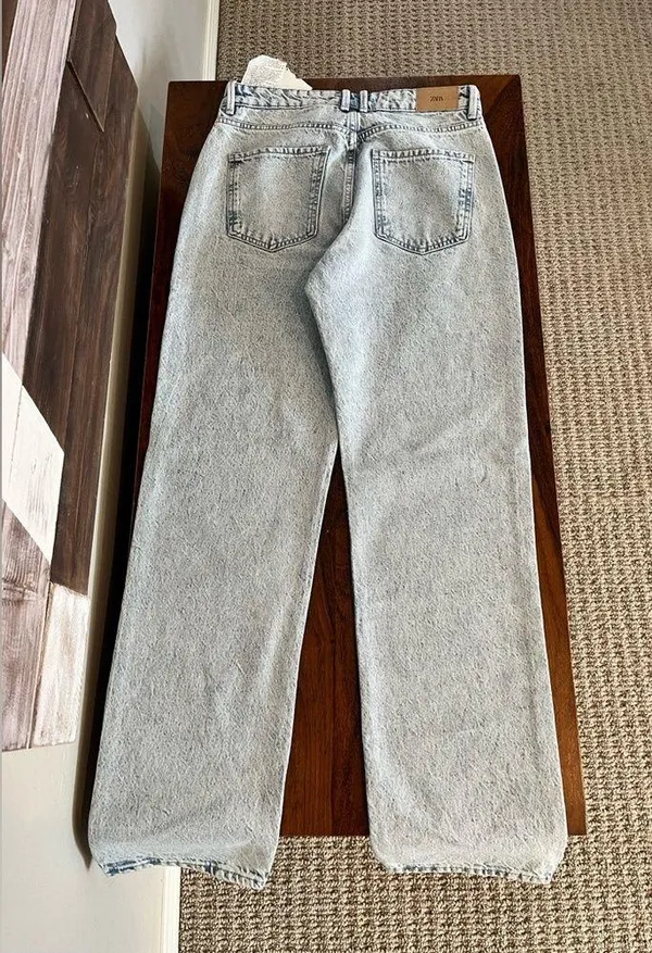 Zara NWT Jeans straight leg, baggy fit - Image 4