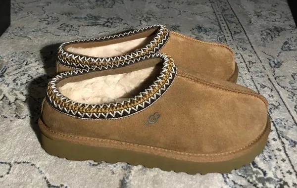 UGG Tasman Slipper Chestnut - Image 4