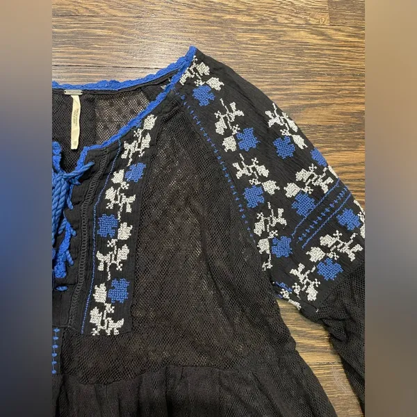 Free People transparent black blue embroidered tassel blouse women’s size XS - Image 6