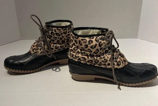 Magellan Outdoors Insulated Leopard Print and Black Duck/Rain Boots Size 6B - Image 11