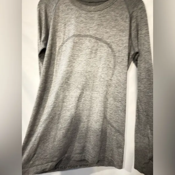 Lululemon Swiftly Tech Long Sleeve Shirt 2.0 size 10 - Image 8