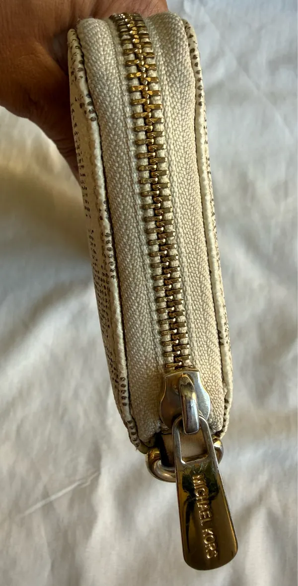Michael Kors Wallet - Image 5