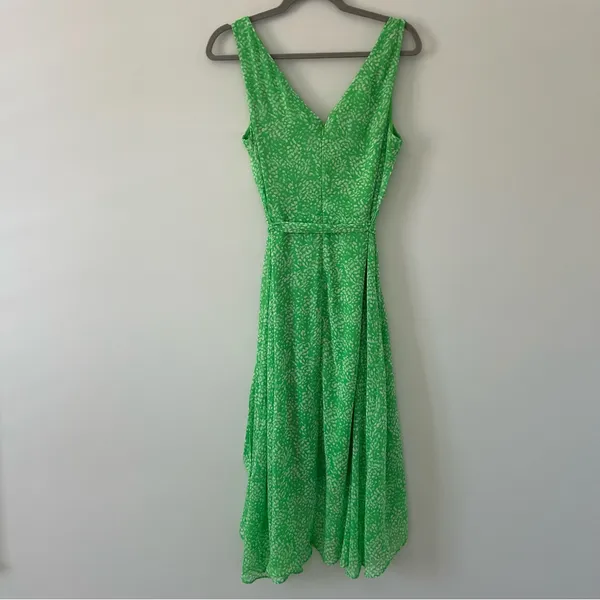 DKNY Lime Green White Chiffon Sleeveless Faux Wrap V Neck Fit & Flare Midi Dress - Image 4