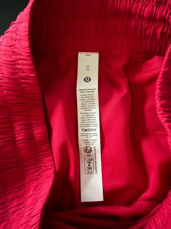 NWOT-LULULEMON-Shake it off high rise running shorts-women’s size xs Lightweight, four way stretch, sweat wicking, quick drying, built in liner, color is raspberry Measurements: Waist: side to side 12-15 inches Rise: 10 inches - Image 4