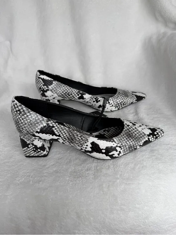 Zara women shoes 36/US 7.5 Snake Print Block Heels Pumps New No Box - Image 3