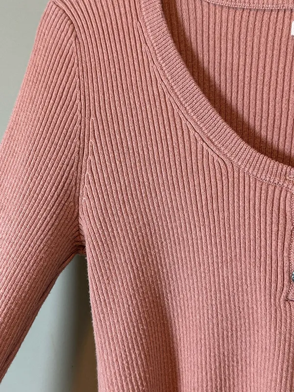 American Eagle Dusty Rose Ribbed Henley Crop Top Size M - Image 2
