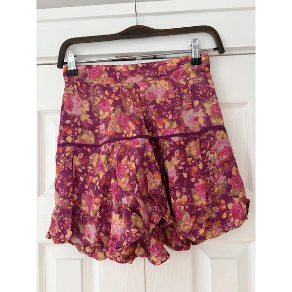 LoveShackFancy Floral Bubble Hem Mini Skirt Purple Pink Rose Print Size 2 - Image 3