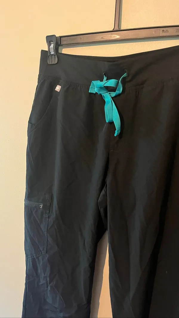 FIGS Technical Collection Black Jogger Scrub Pants Size Small Women's Medical - Image 4