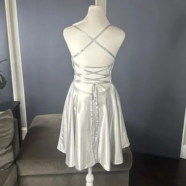 Women’s Silver Satin Short Prom Party Dress Spaghetti Straps Size 6 *READ - Image 3