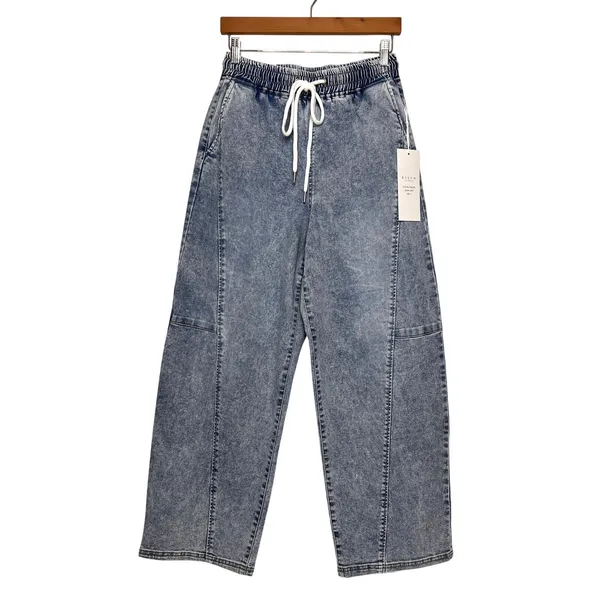 RISEN Light Wash Denim Slouchy Cropped Barrel Wide Leg Jeans Size Small - Image 2