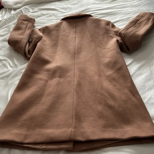 DKNY Women's Walker Wool Camel Coat Size Medium - Image 2