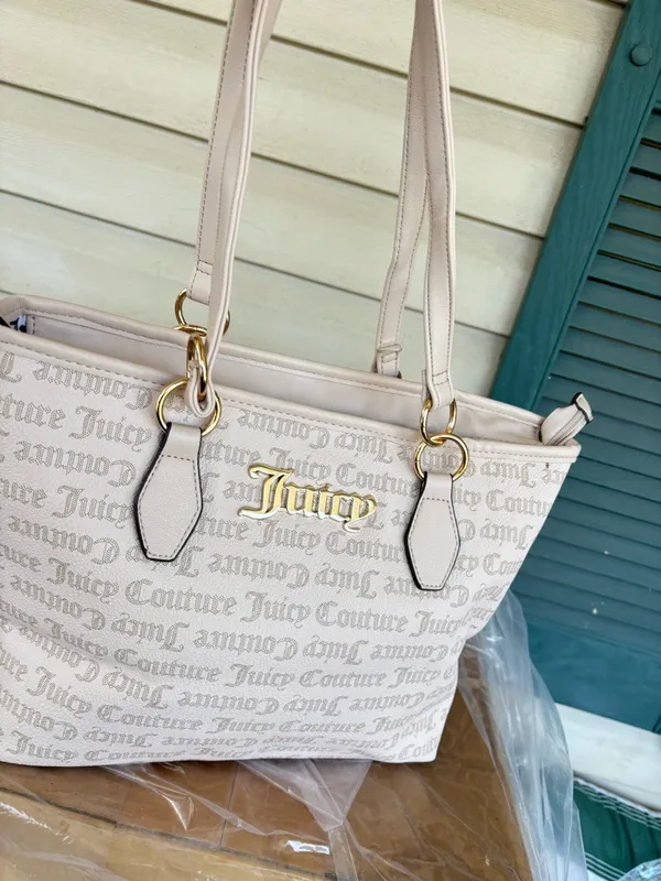 Juicy Couture "I Heart Juicy" Medium Tote bag - Image 8