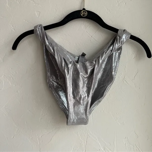 🩶SKIMS LIQUID SHINE SWIM TWISTED BIKINI BOTTOM SMOKE size M NWT - Image 5