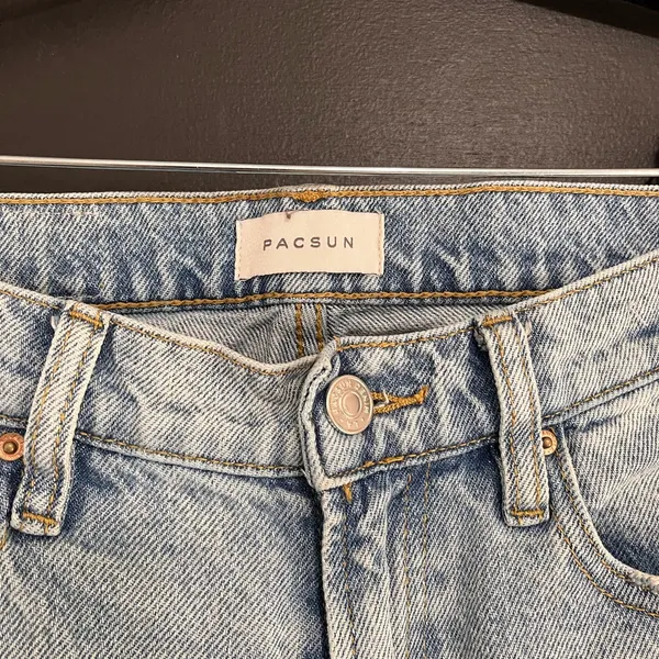 PACSUN Distressed Lightwash Denim Jeans 90’s Straight Women’s Sz 23 EUC - Image 3