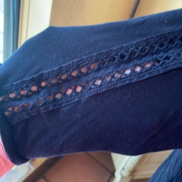 Old Navy 2 tops Medium - Image 9