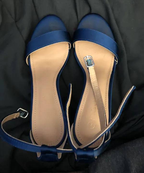 Moda Chics Blue Suede Heels - Image 3