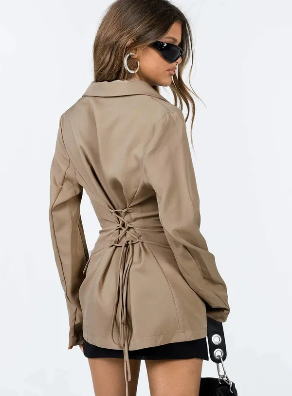 Princess Polly NWT ROZZILA BLAZER TAUPE - Image 4