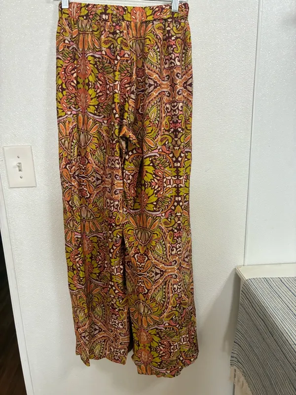 Vici Boho Floral Palazzo Pants in Orange, Olive & Brown M - Image 4