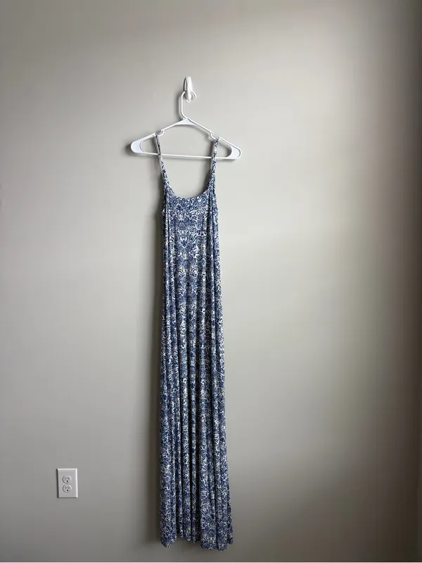 Women’s Cynthia Rowley blue and white maxi dress, size small - Image 4