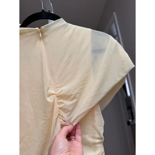 Amanda Uprichard Evianna Gown in Cornsilk Yellow Size Small - Image 6