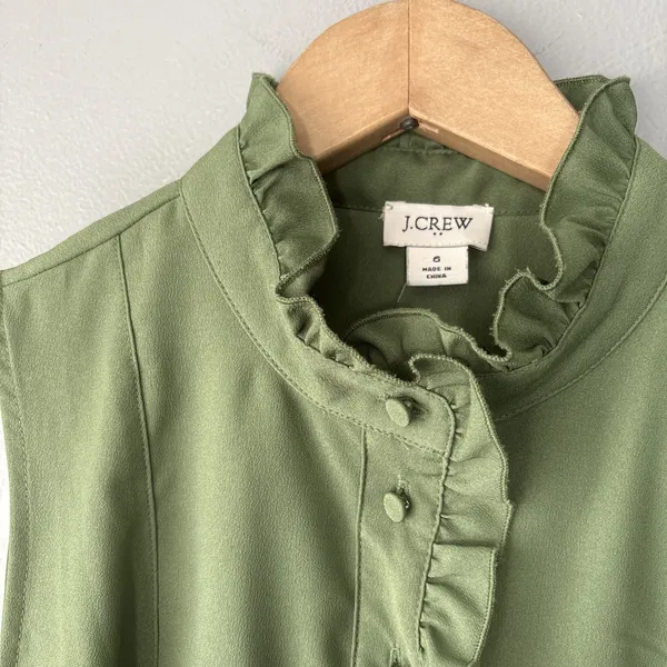 J Crew Ruffled Sleeveless Top Size 6 Green Office Siren Romantic Career Blouse - Image 3