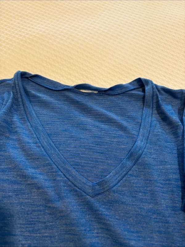 Lululemon V-Neck Short Sleeve Top - Blue - Image 4