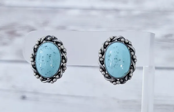Vintage Screw On Earrings Turquoise Tone with Twisted Silver Tone Halo - Image 2
