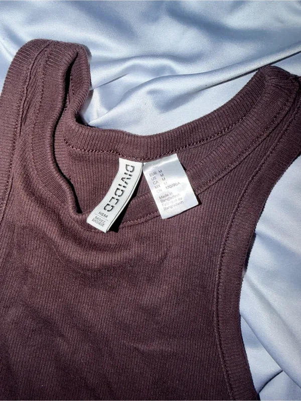 DIVIDED Brown Ribbed Crop Tank Top - Image 2