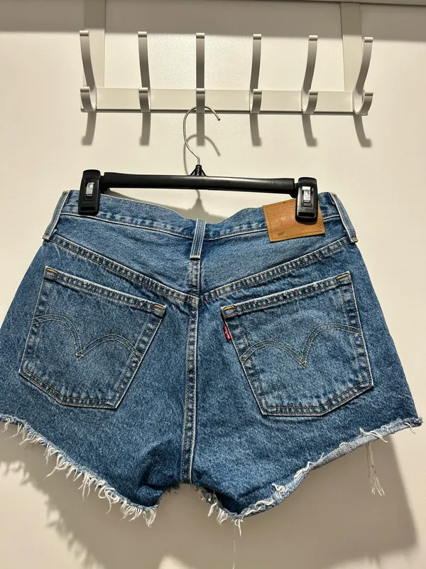 Levi’s Jean Shorts 501 - Image 3
