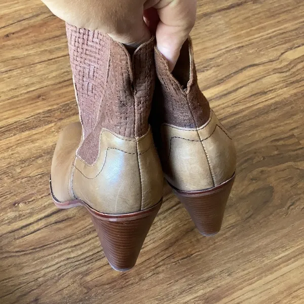 Corso Como Harvest booties in tobacco size 9‎ - Image 6