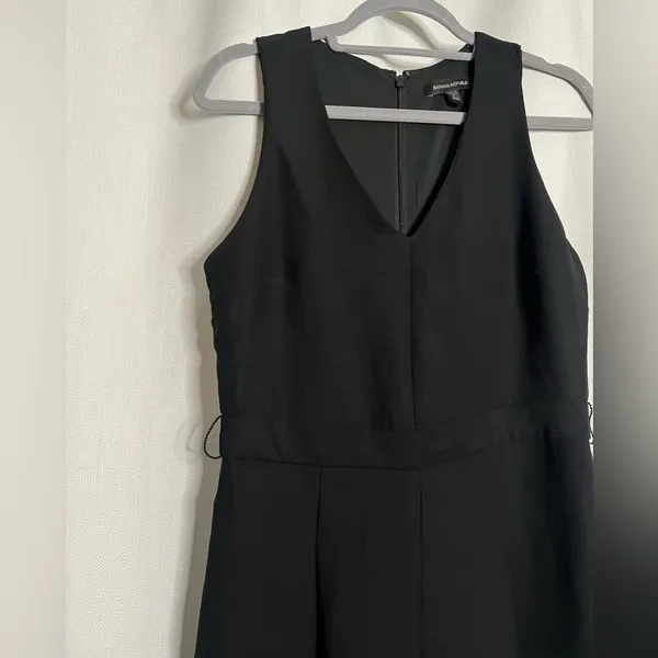 Banana Republic Black V Neck Jumpsuit Medium - Image 4
