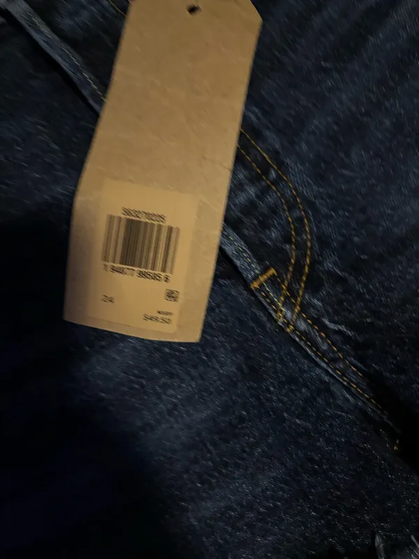 Levi's Women 501 shorts size (24) or size 2 high rise - Image 3