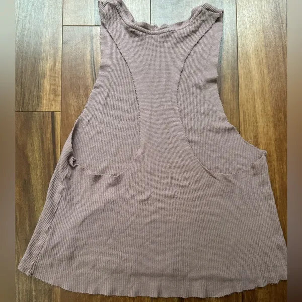 Alo Workout tank top - Image 3