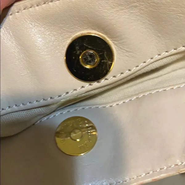 Tory Burch Taupe Leather Shoulder Bag with Gold Hardware - Image 11