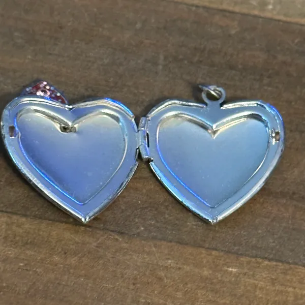 Vintage Silver Tone Heart Locket Pendant - Image 5