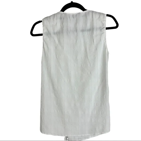 Zara White Textured Blouse Size Small - Image 2