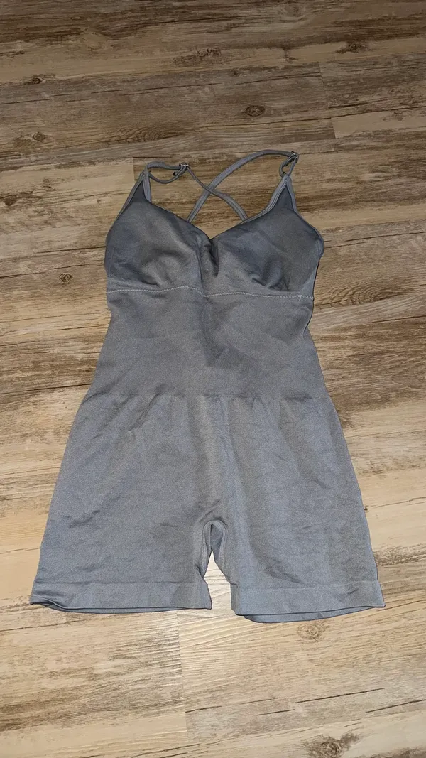SheIn Grey bodysuit - Image 4